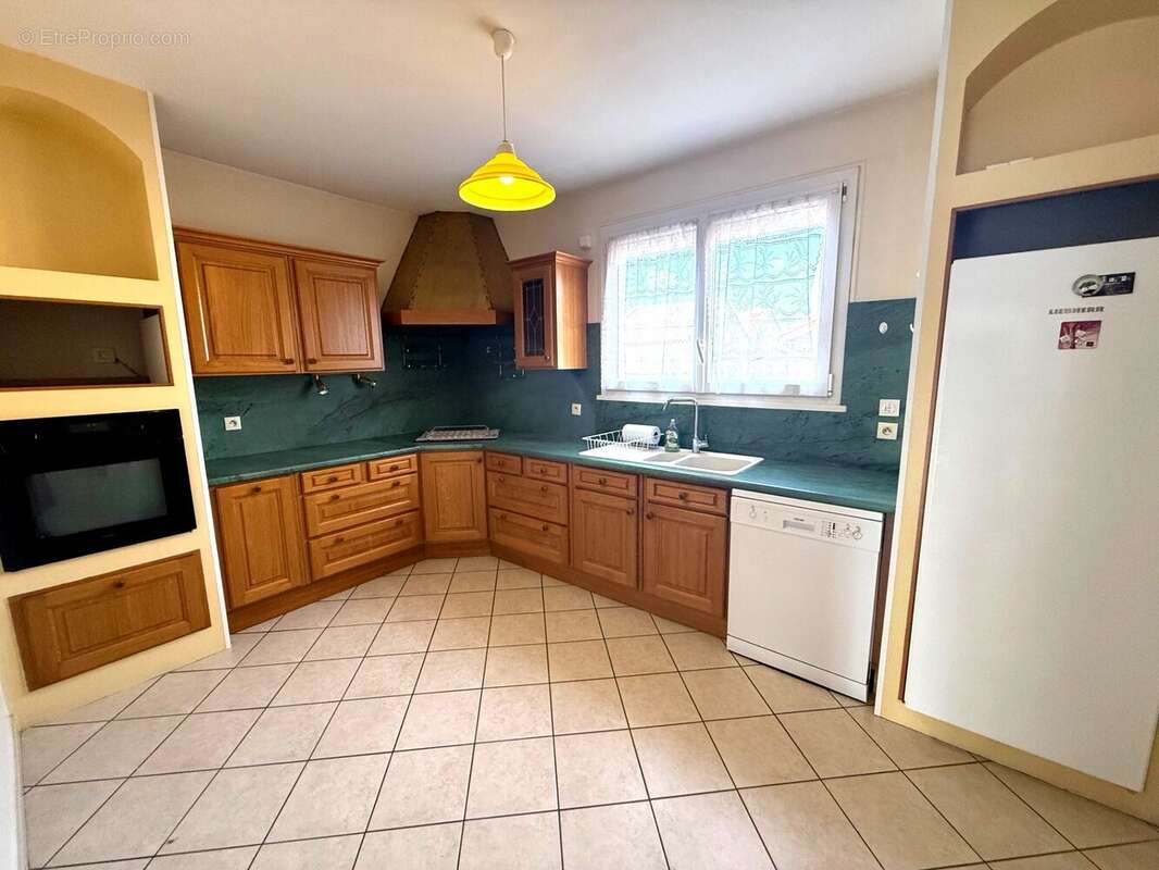 Maison 120 m² à Romans-Sur-Isere  - photo 4