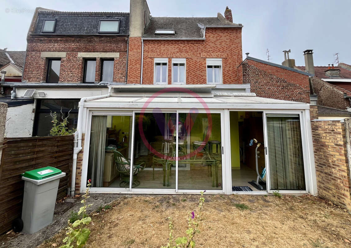 EXCLUSIVITE - ARRAS GARE - Maison de ville de 171m2 - 4 chambres et jardin - photo 9