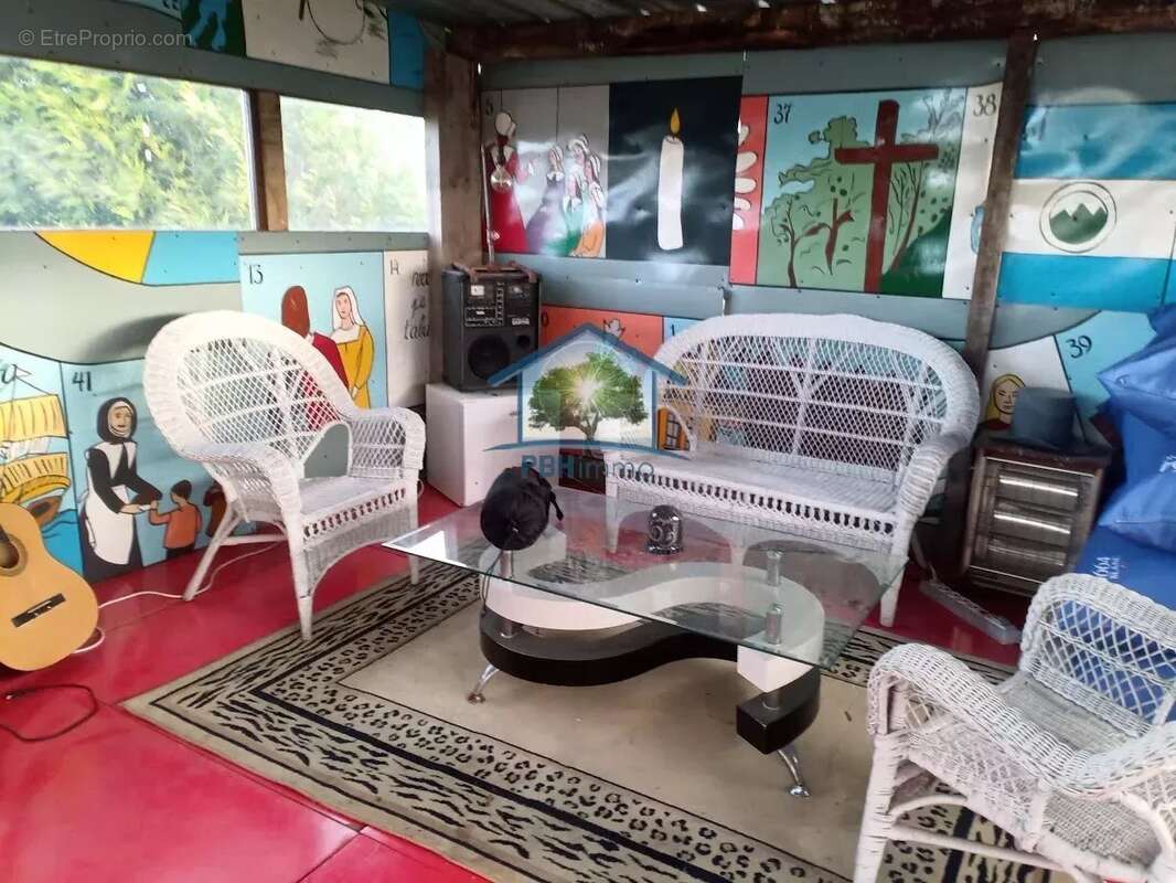 Commerce à SAINTE-SAVINE