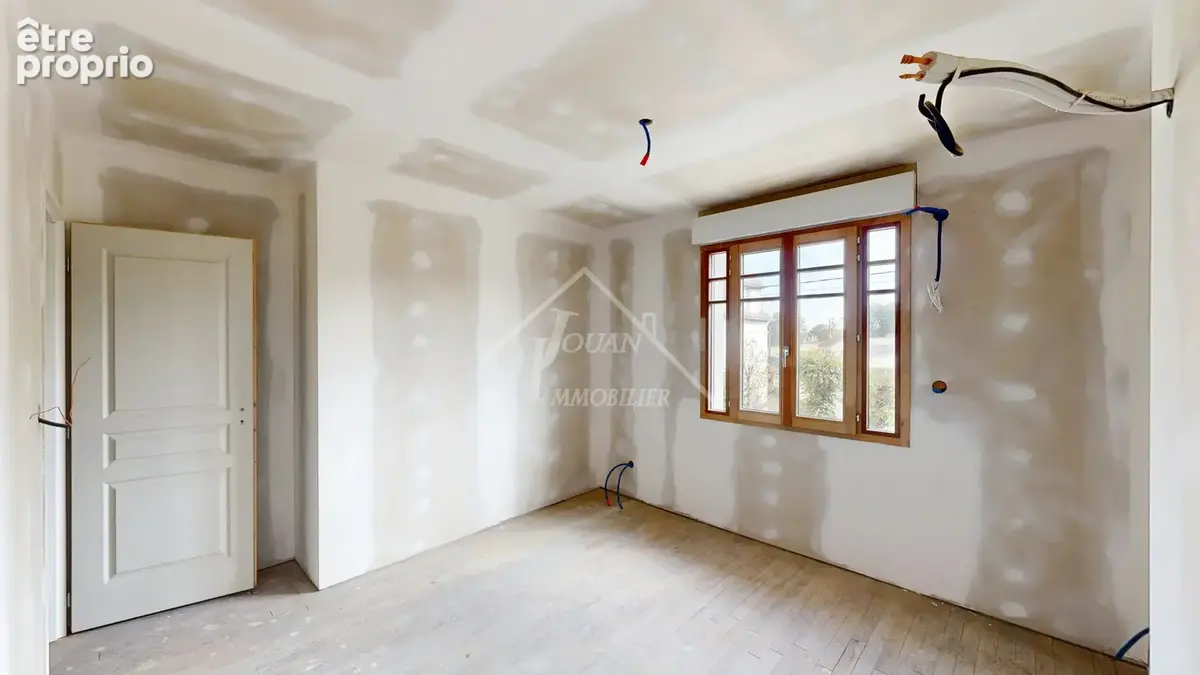 Maison 3 chambres en pleine transformation, à personnaliser, BOURBON L'ARCHAMBAULT - photo 11