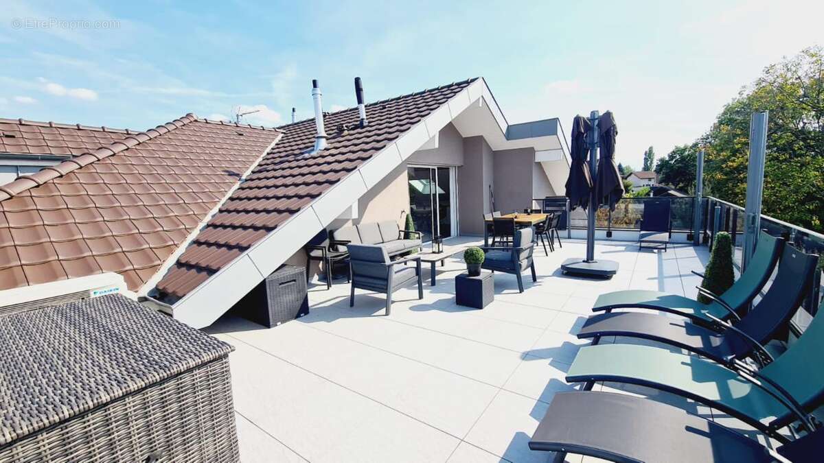 Appartement à DOUVAINE