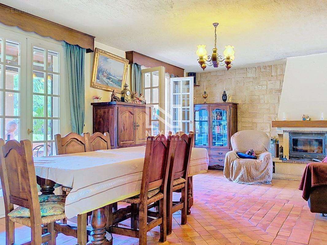 Maison individuelle à fort potentiel – 3 chambres, terrain arboré de 1 500 m² - photo 6