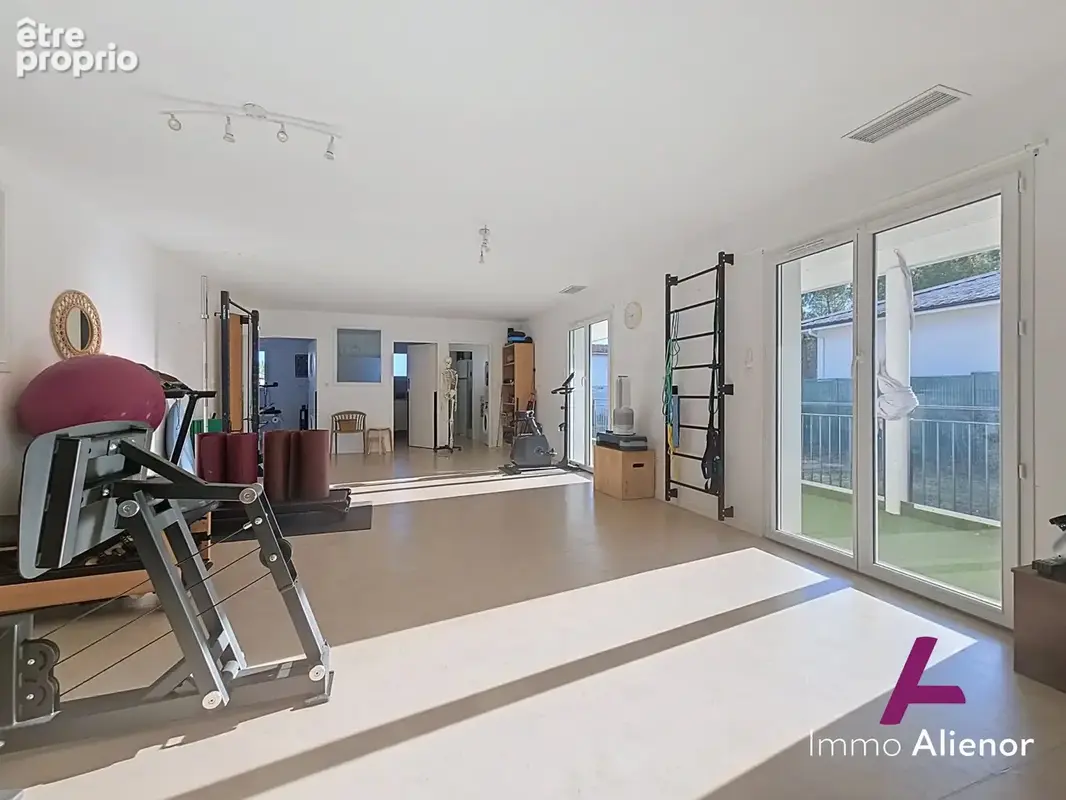 Commerce 134 m² à vendre à Le Barp (33114) - photo 5