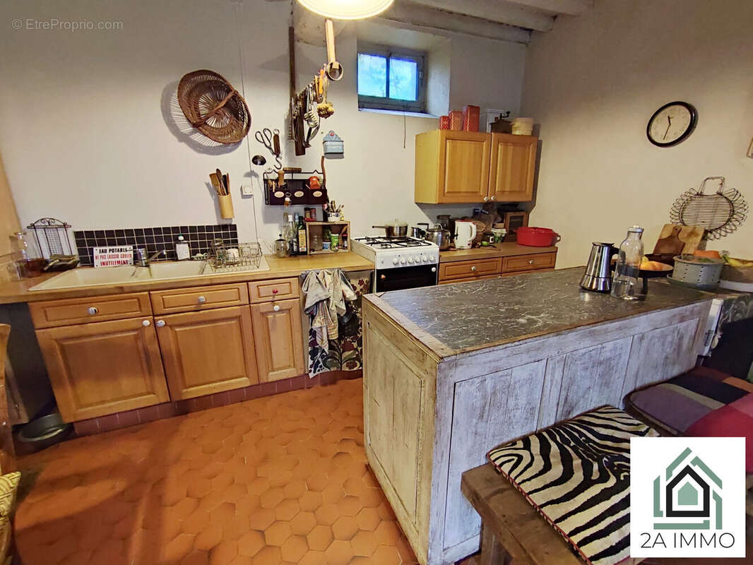 Maison à SAINT-PRIEST-DES-CHAMPS