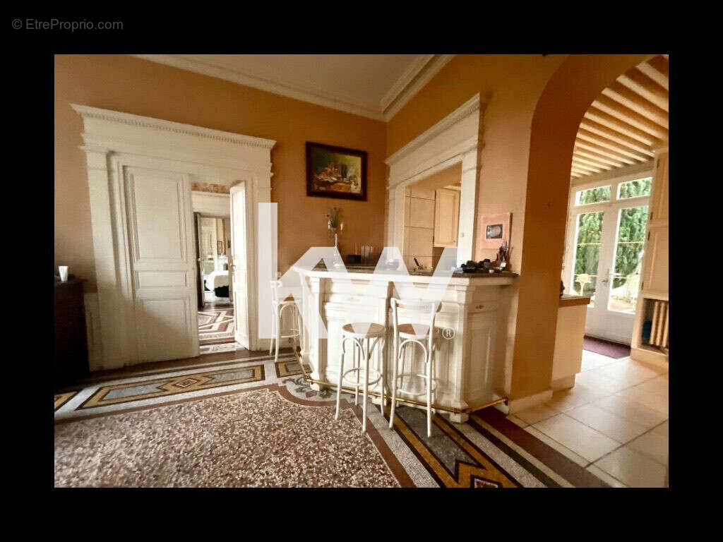 Autre à LA TALAUDIERE