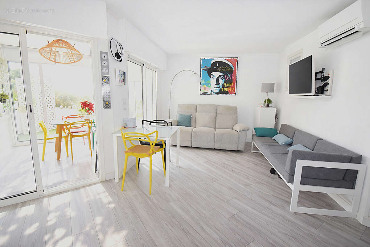 Appartement à SAINT-RAPHAEL