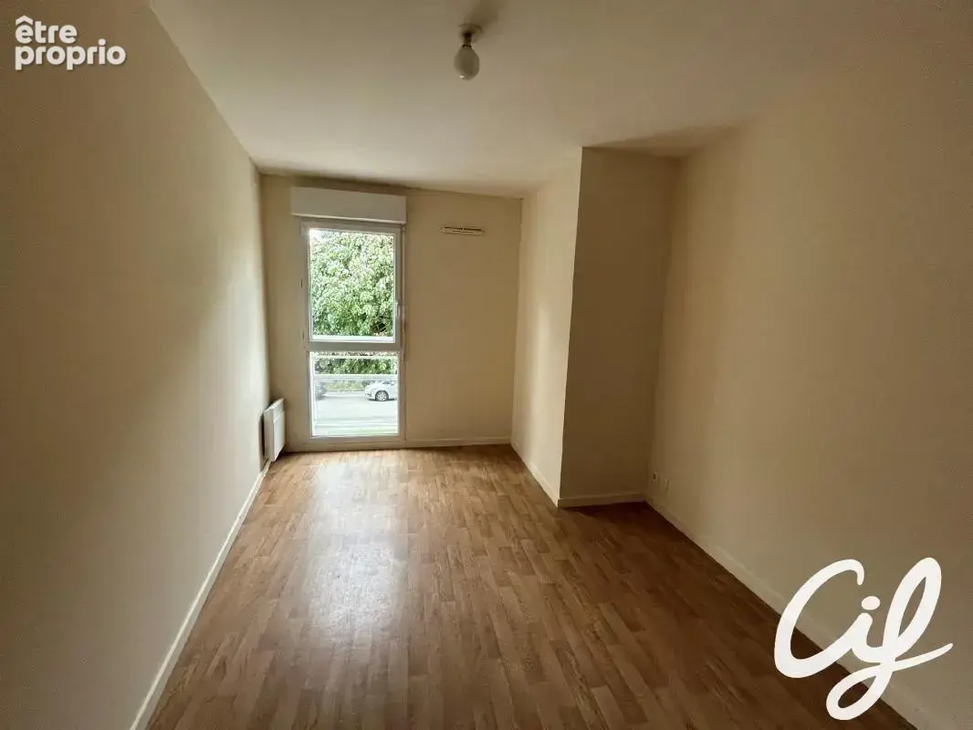 Appartement T4 Le Bourg Sous La Roche - 89.25 m2  204 000 Euros - photo 4