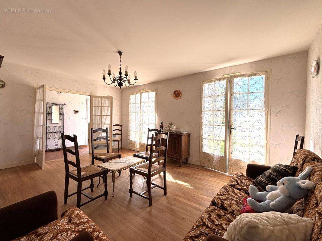 Maison à LA MAGDELEINE