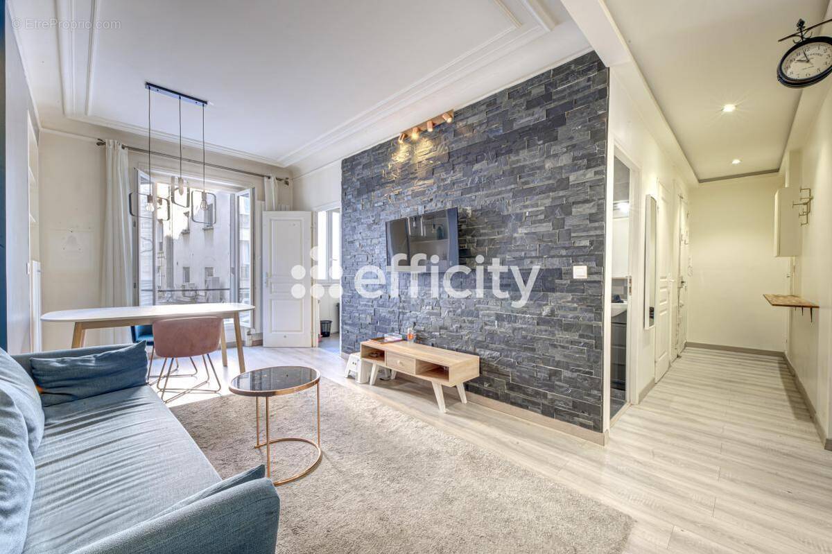 Appartement à PARIS-18E
