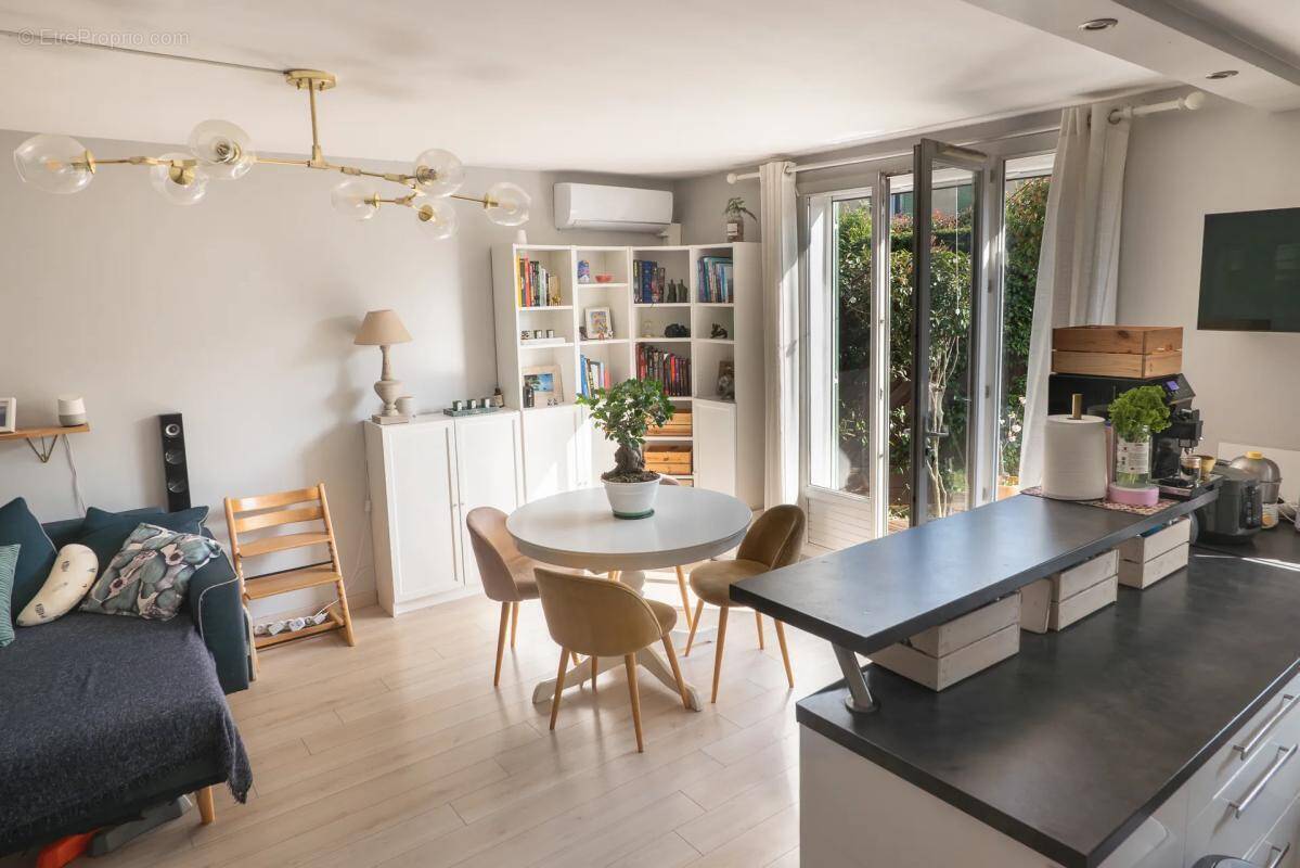 Appartement à VAULX-EN-VELIN