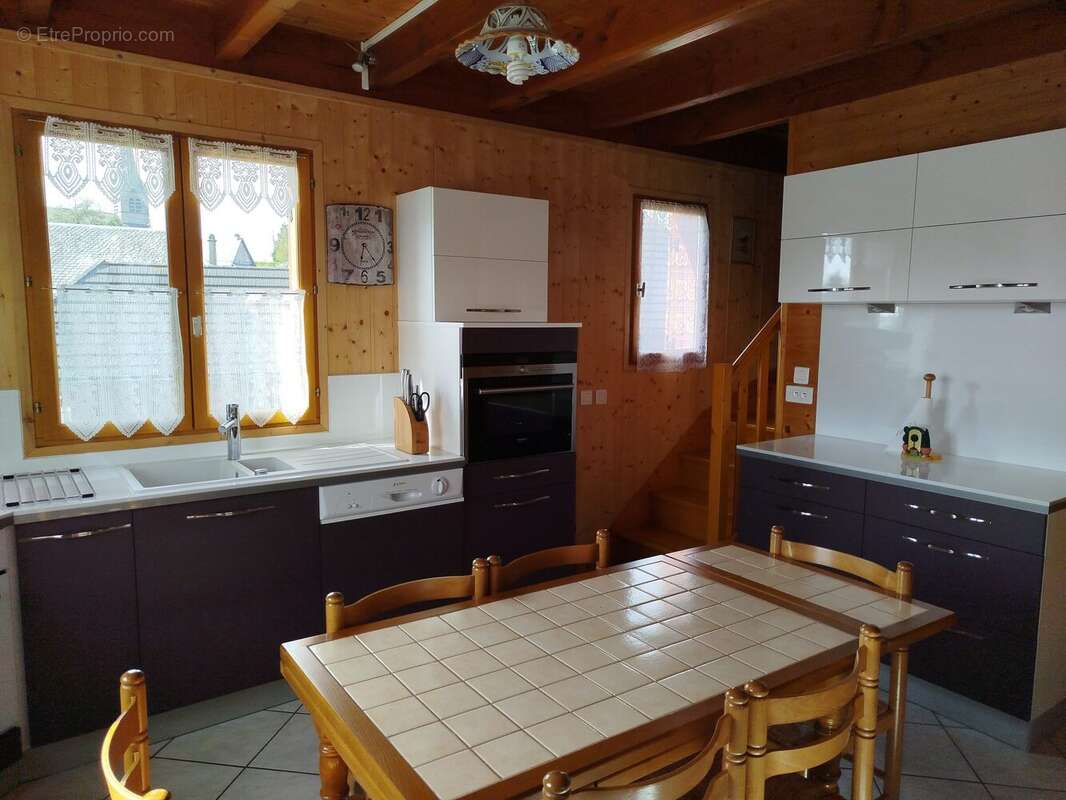 Maison à SAINT-GENES-CHAMPESPE