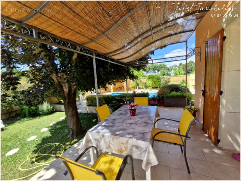 Entre Montpellier et Nimes , sur la commune de GALARGUES Villa F5 ( 4 chambres) sur 1250 m2 + piscine - photo 5