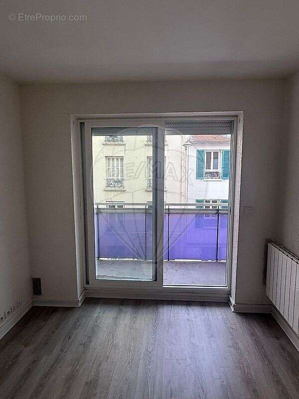 Appartement à PARIS-14E