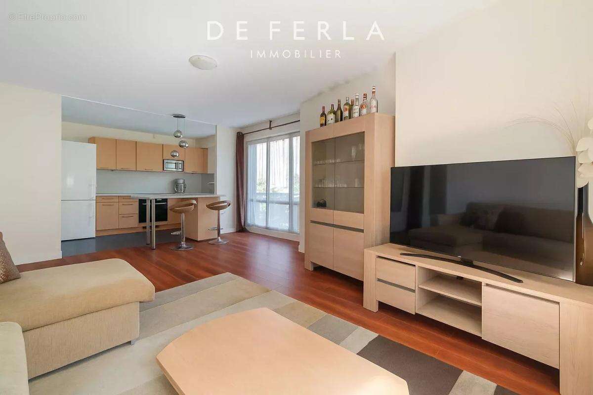 Appartement à PARIS-14E