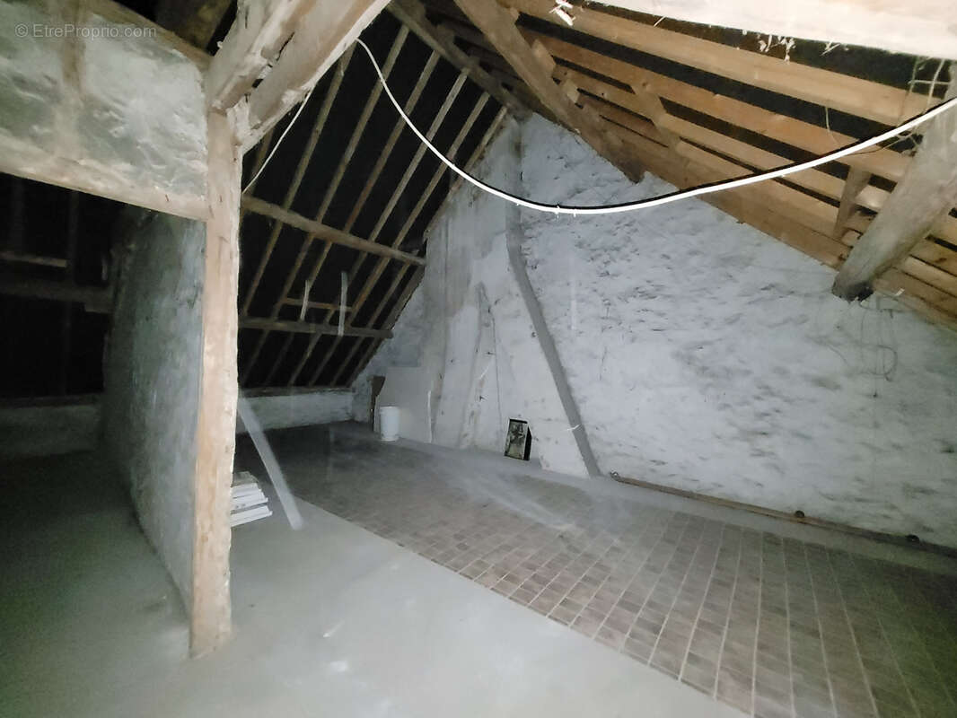 Appartement à AUNEAU