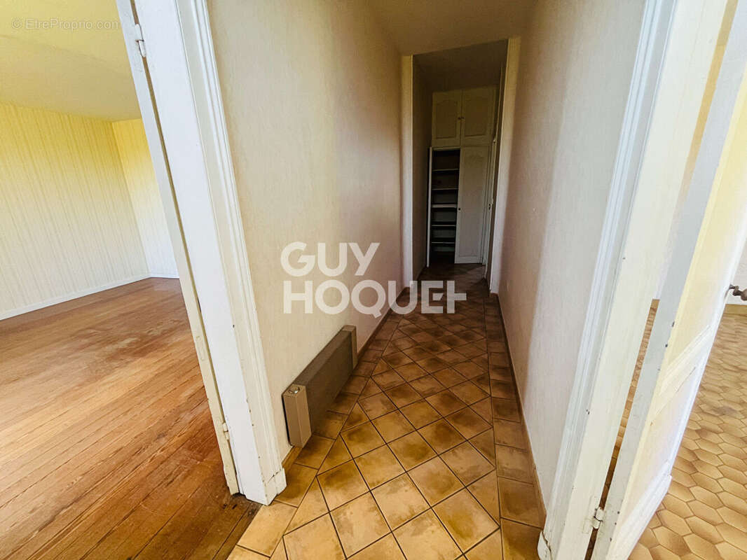 Maison à SAINT-SEURIN-DE-CADOURNE