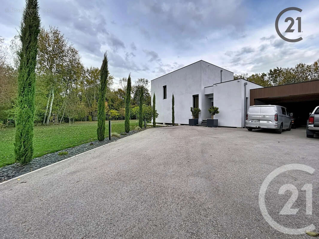 Maison à BARBEREY-SAINT-SULPICE