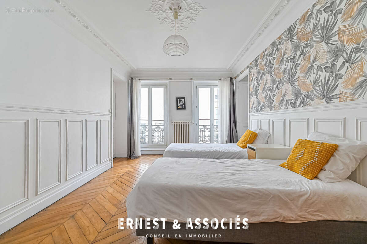 Appartement à PARIS-10E