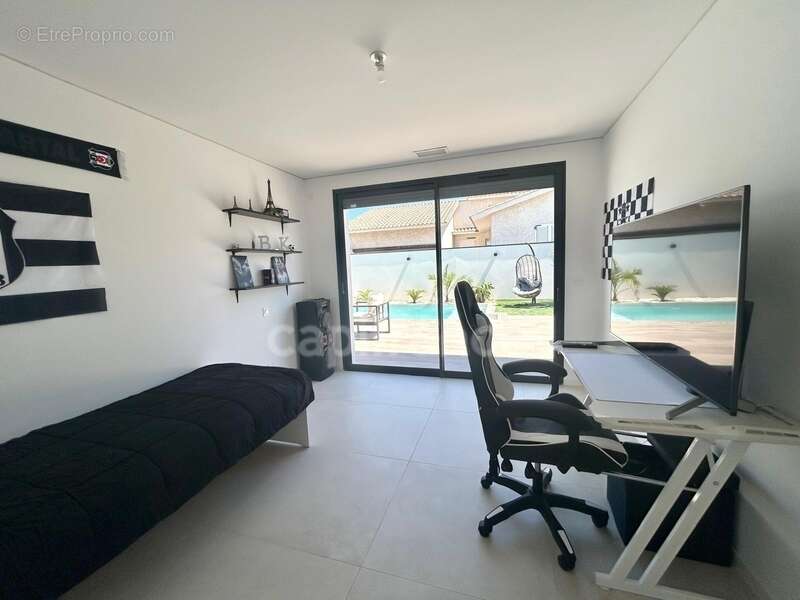 À VENDRE villa Frontignan 34 – Charmante villa de plain-pied T4 de 116 m² avec piscine – Quartier calme en fond d’impasse - photo 8