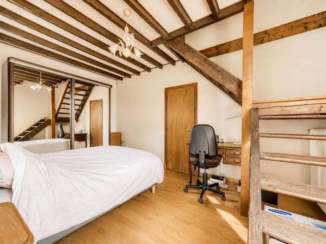 Maison à SAINTE-GENEVIEVE