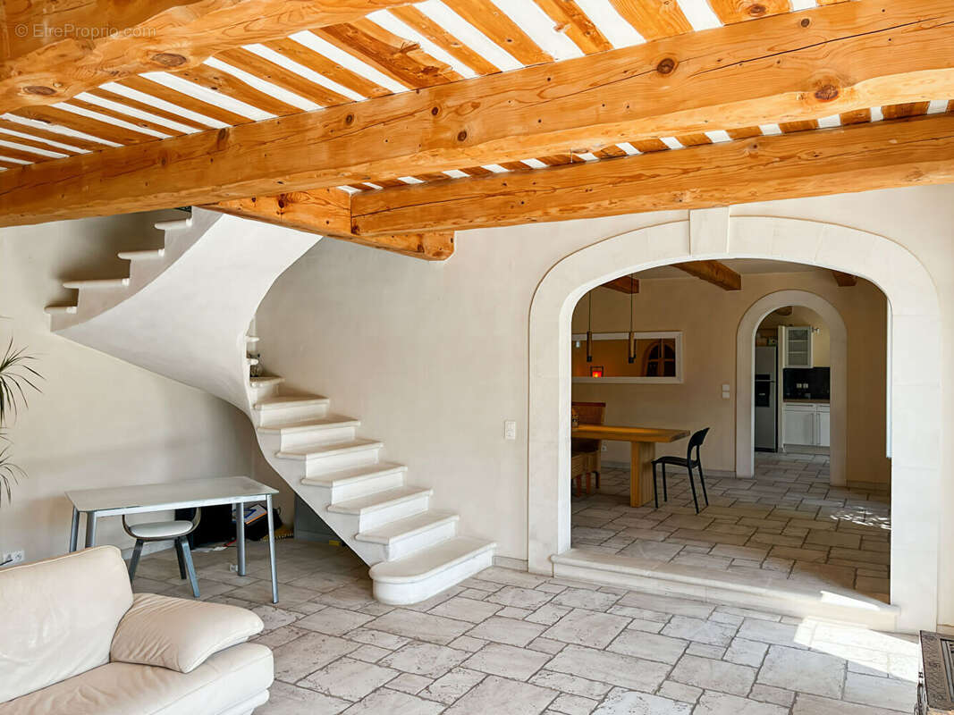 Maison à MAILLANE