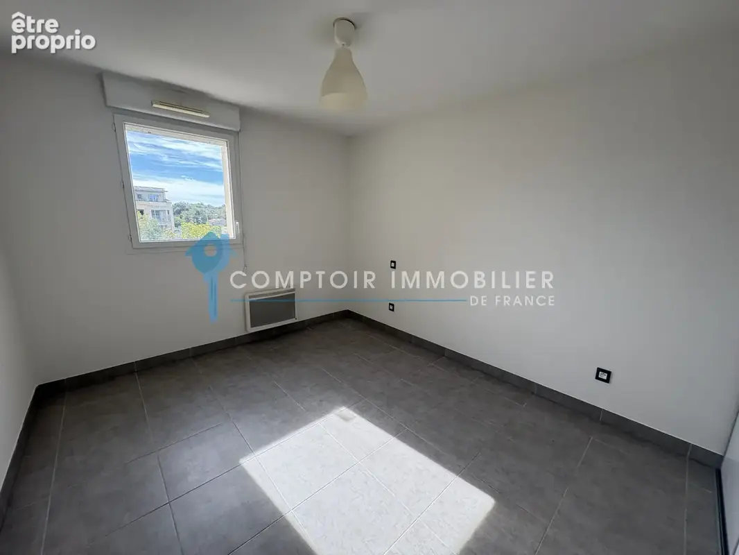 Dépt Hérault (34) A vendre sur Castries Appartement T3 avec Terrasse et Box fermé - photo 4