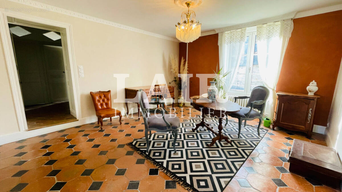 Maison à FRESNAY-SUR-SARTHE