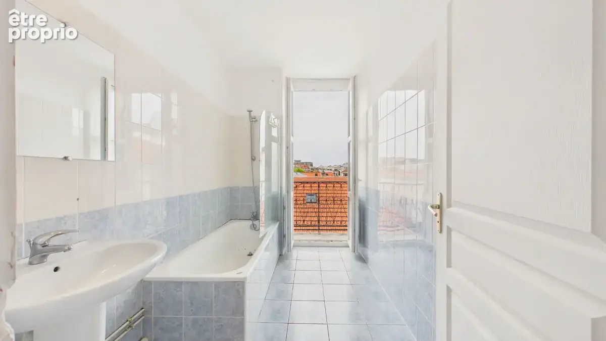 T4 + chambre de bonne en centre-ville ! - photo 10