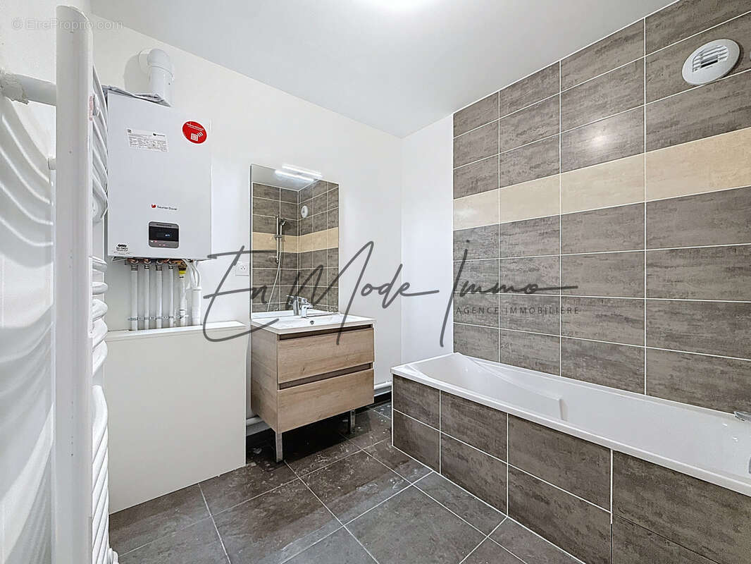 Appartement à LA ROCHE-SUR-FORON