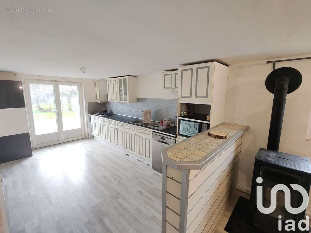 Maison 127 m² à Espiet  - photo 7