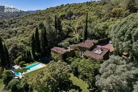 Maison à LA GARDE-FREINET