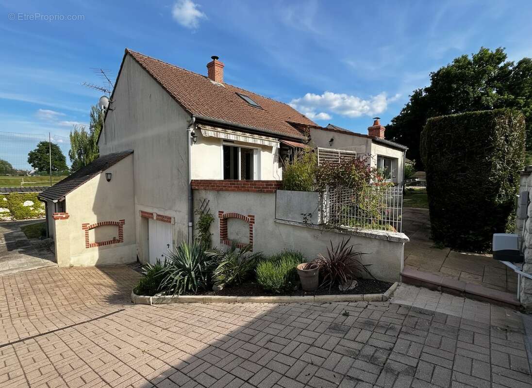 Maison à VIENNE-EN-VAL