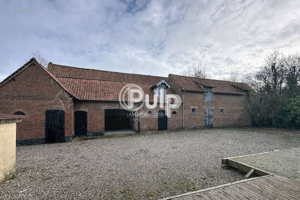 Maison à REGNAUVILLE