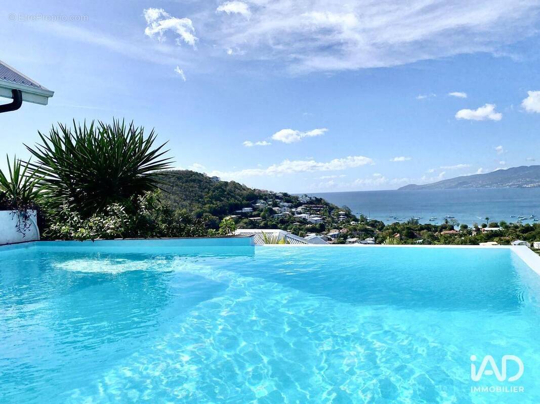 Photo 1 - Maison à LES TROIS-ILETS