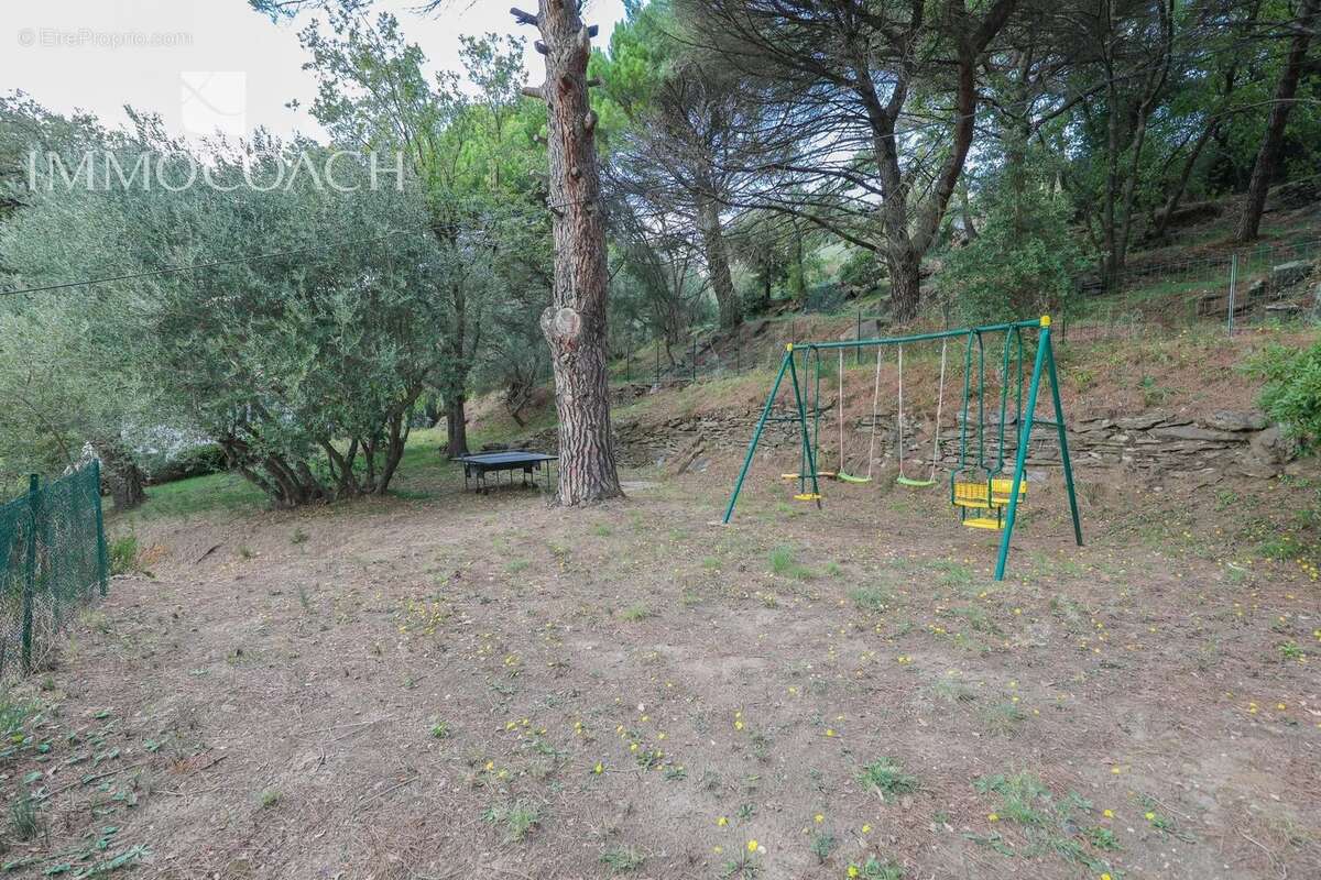 Maison à COLLOBRIERES