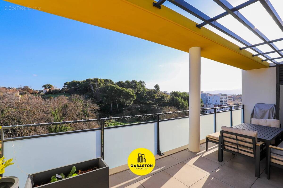 Appartement à MARSEILLE-14E