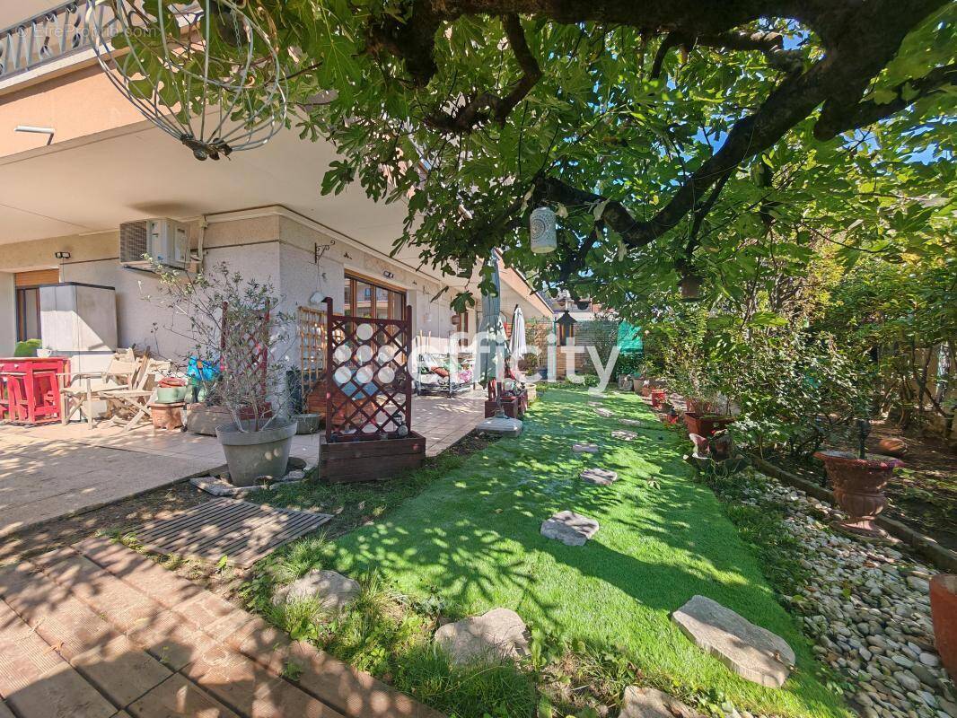 Appartement à FONTAINE