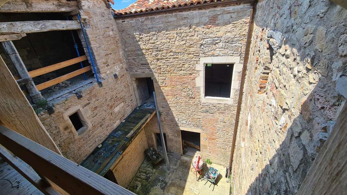 Appartement à CORDES-SUR-CIEL