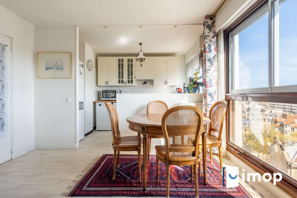 Appartement à PARIS-19E