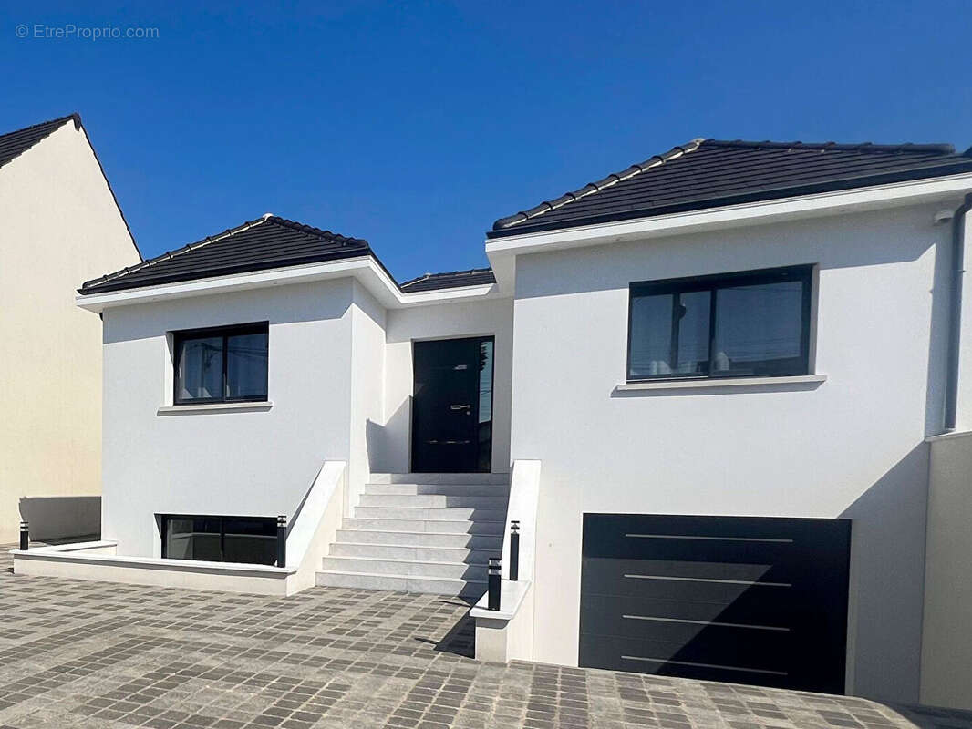 Maison à CONFLANS-SAINTE-HONORINE