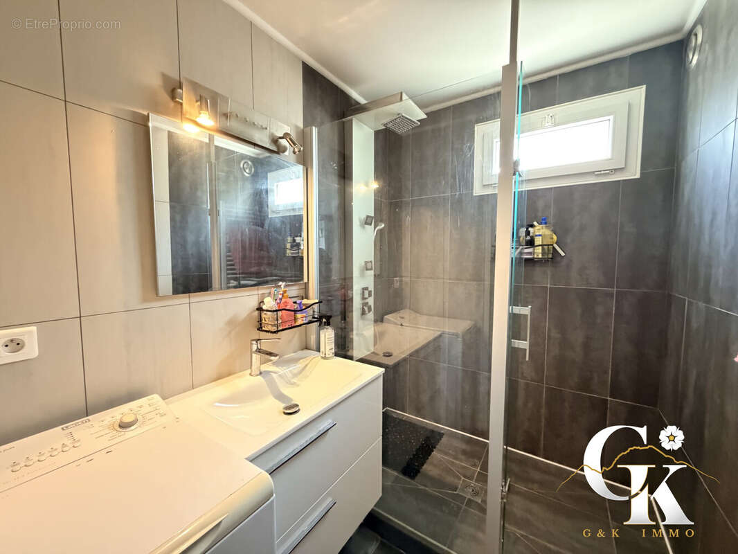 Appartement à VARCES-ALLIERES-ET-RISSET