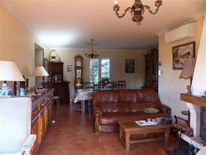 Maison à MONPAZIER
