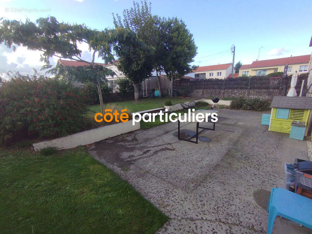 Maison à LES HERBIERS