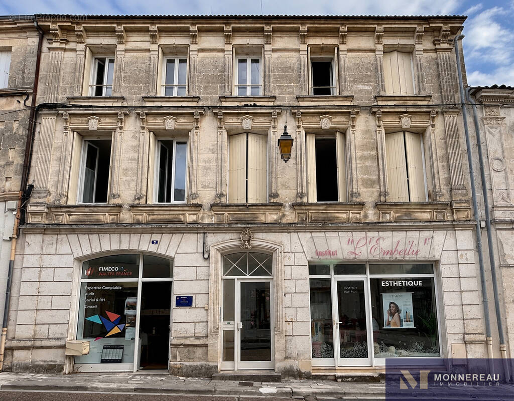 Immeuble de rapport - photo 1