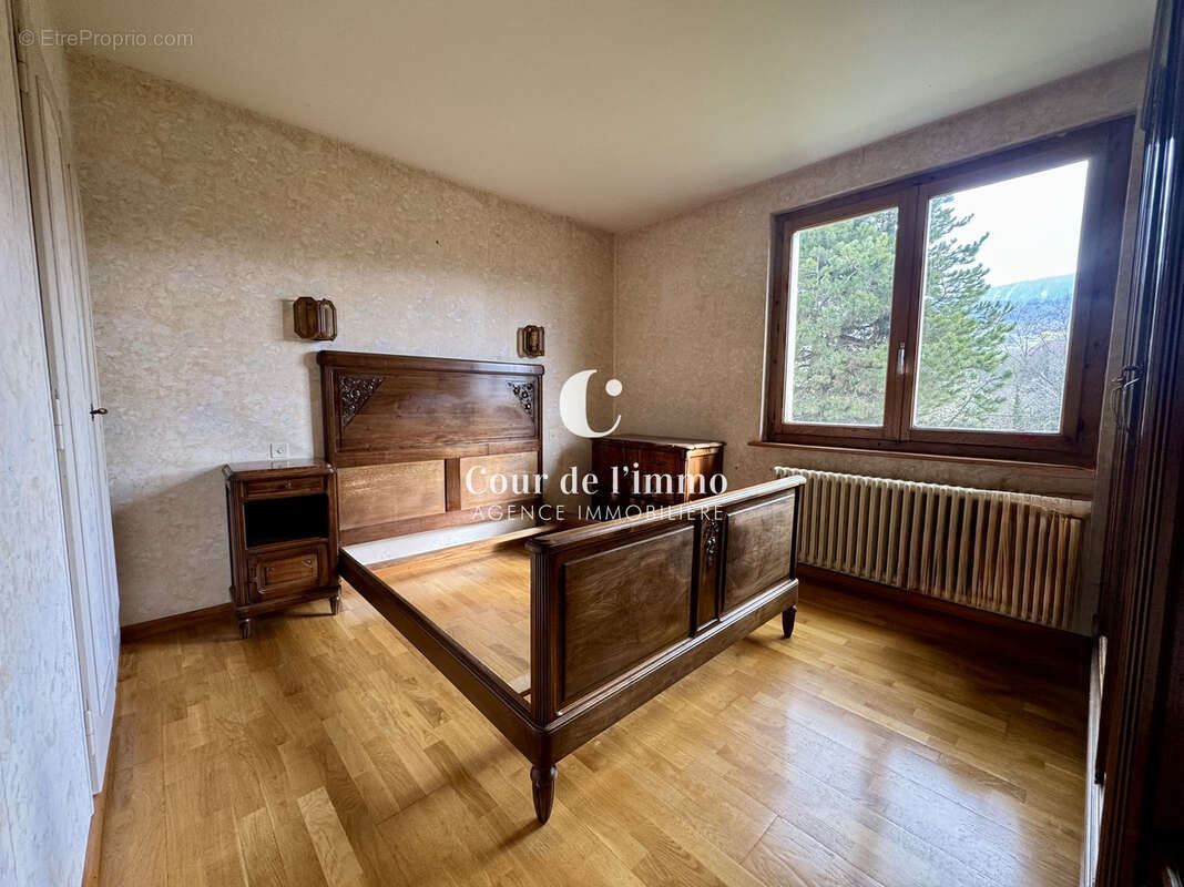 Maison à CRANVES-SALES