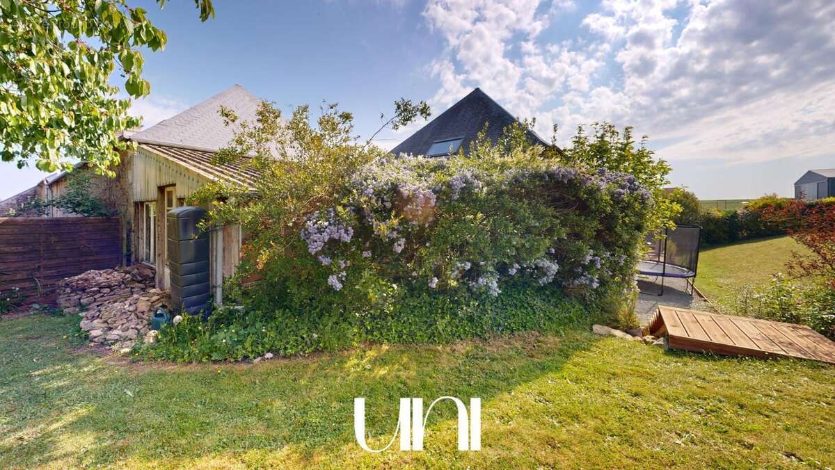 Maison à CLINCHAMPS-SUR-ORNE