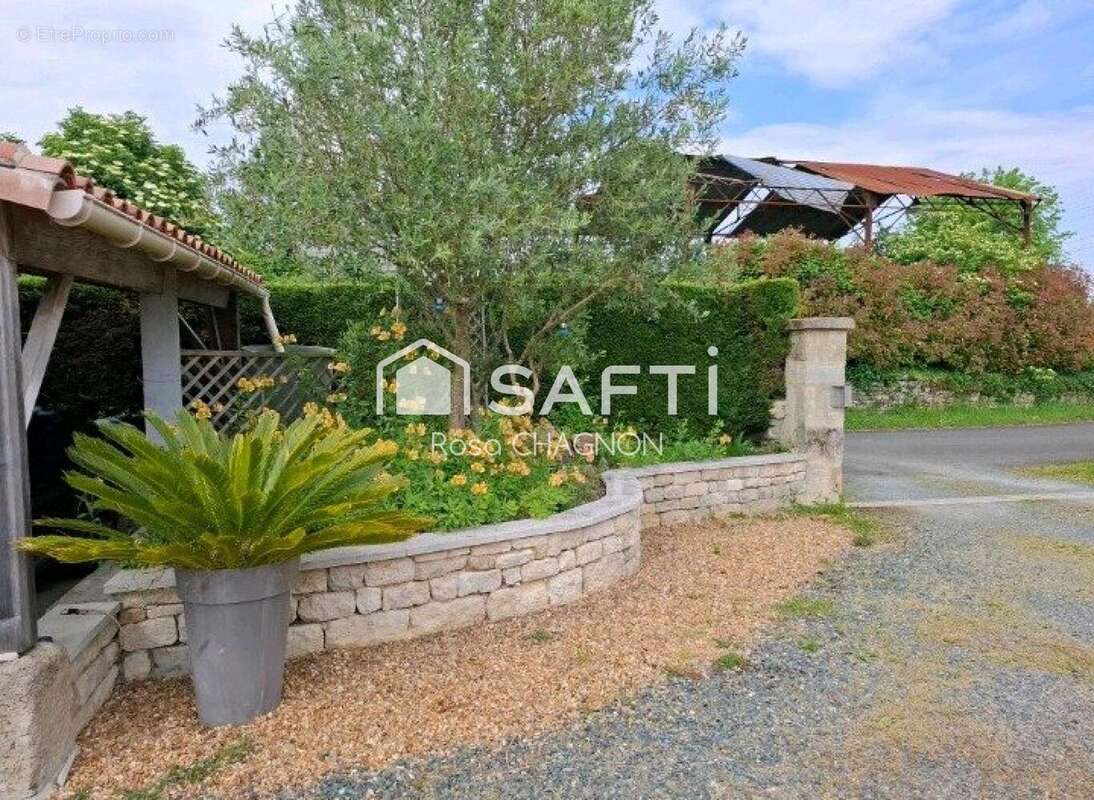 Photo 5 - Maison à SAINT-HILAIRE-DES-LOGES