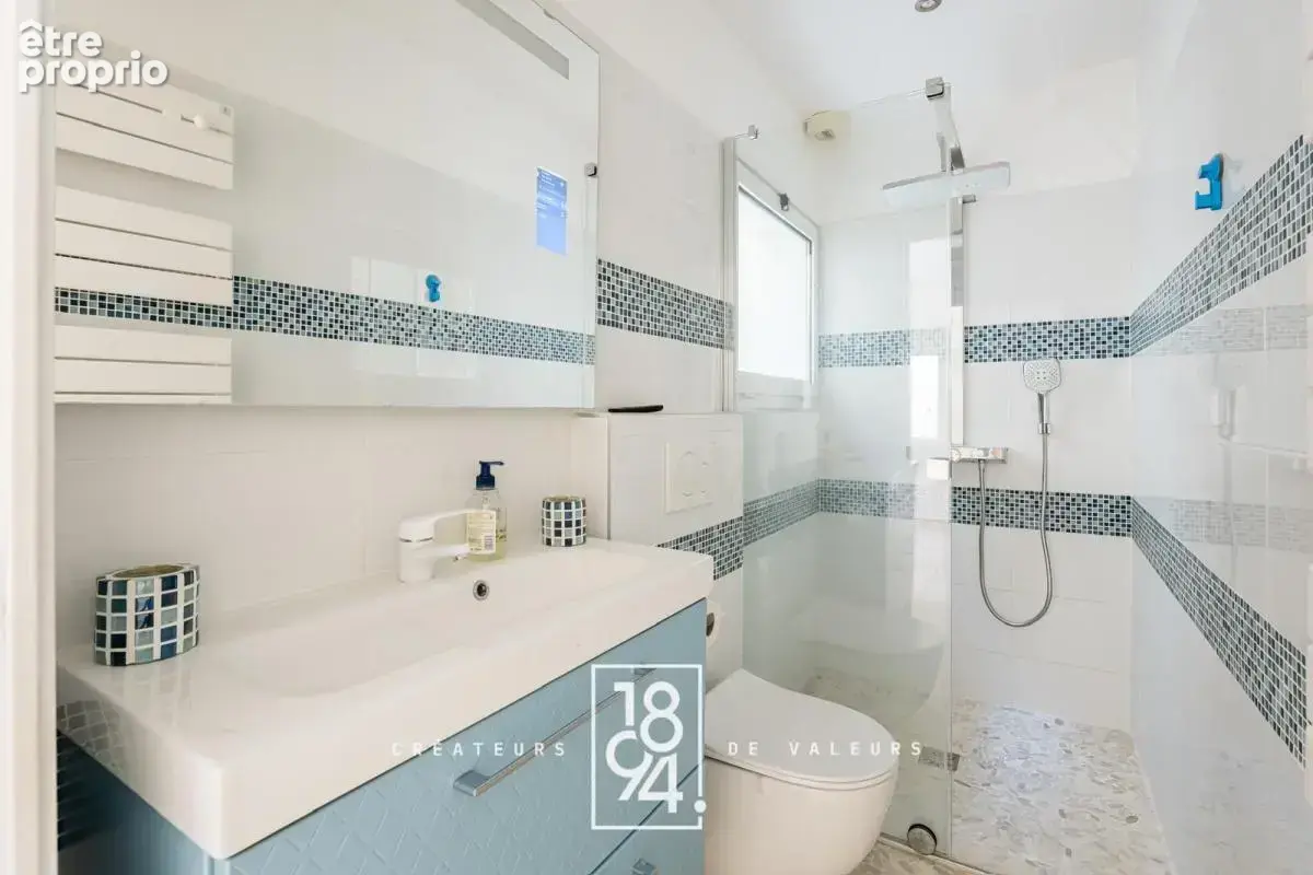 Appartement  Cassis  128 m2  Garage  stationnement - photo 15