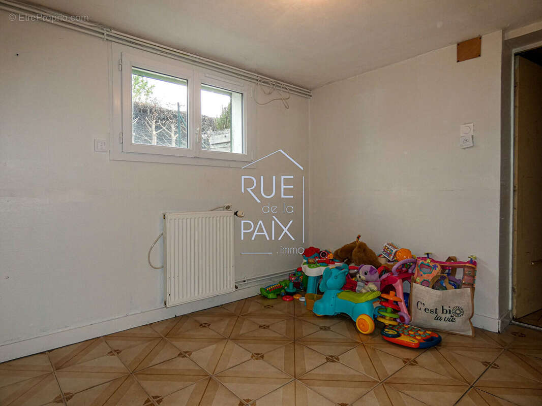 Maison sur sous-sol à Pleumartin Fonctionnelle et lumineuse ! - photo 10