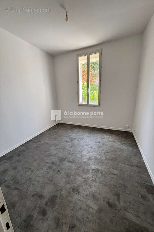 Appartement 25 m² à Toulon  - photo 2